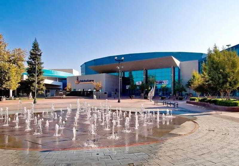 מלון Bakersfield Marriott At The Convention Center מראה חיצוני תמונה